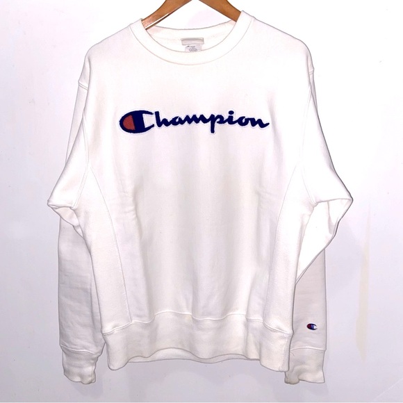 CHAMPION - Reverse Weave Chenille Logo Crewneck (White) - Picture 2 of 8